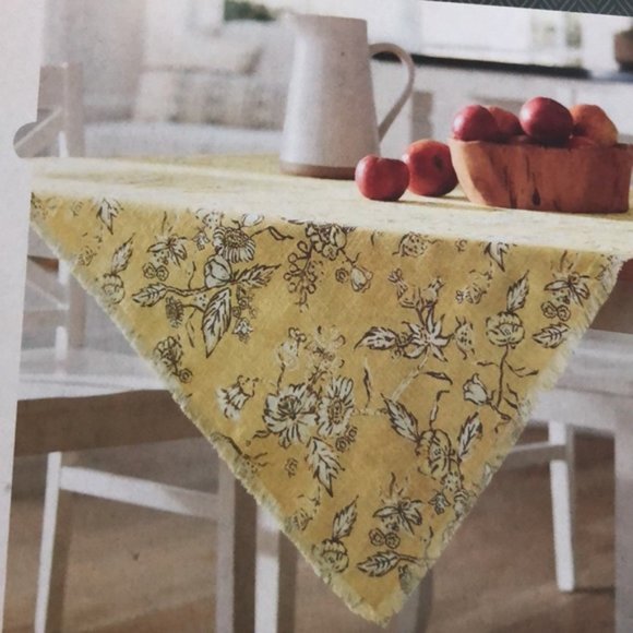 Table Throw Cloth 50 x 50 nwt - Picture 2 of 3